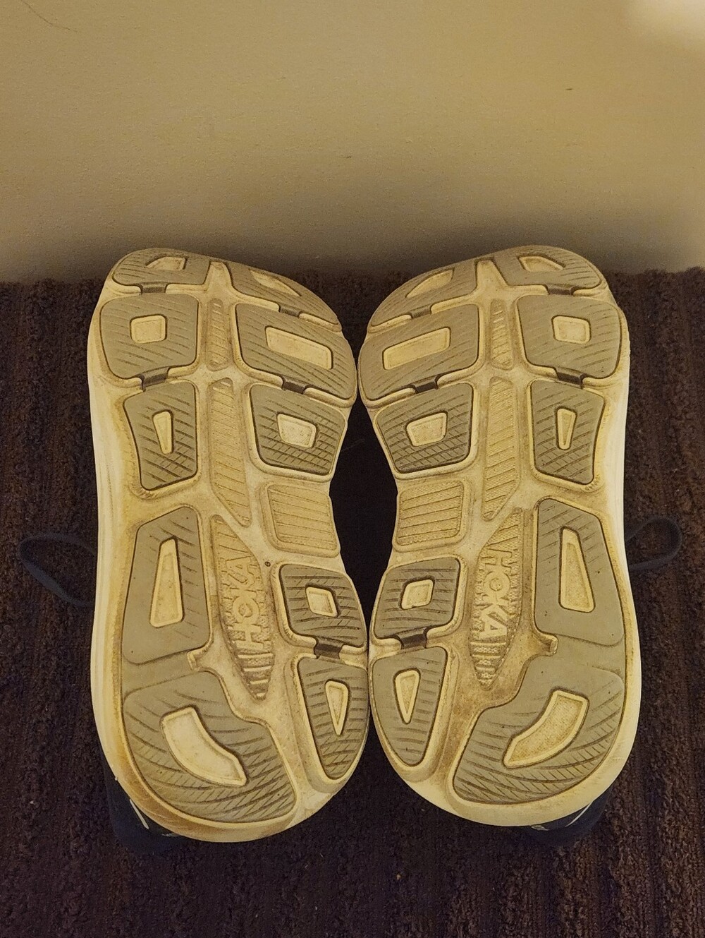 HOKA Bondi 9 Men's 10.5 Navy and White Running Shoes - Picture 6 of 7